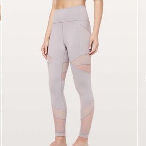 Lululemon Forget The Sweat Tight
*25"
Dark Chrome Size 4